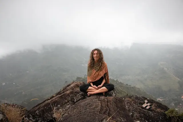 Les Meilleures Pratiques de Méditation en Voyage